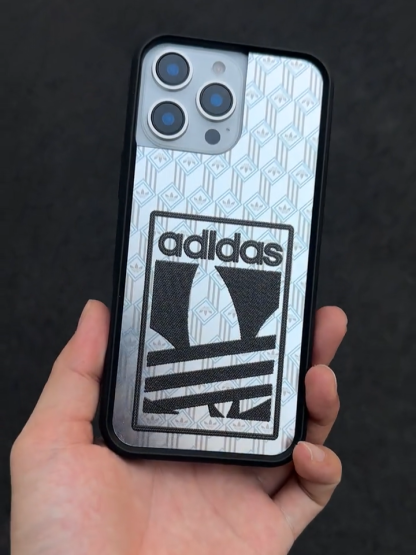 阿迪達斯磁吸磨砂手機殼